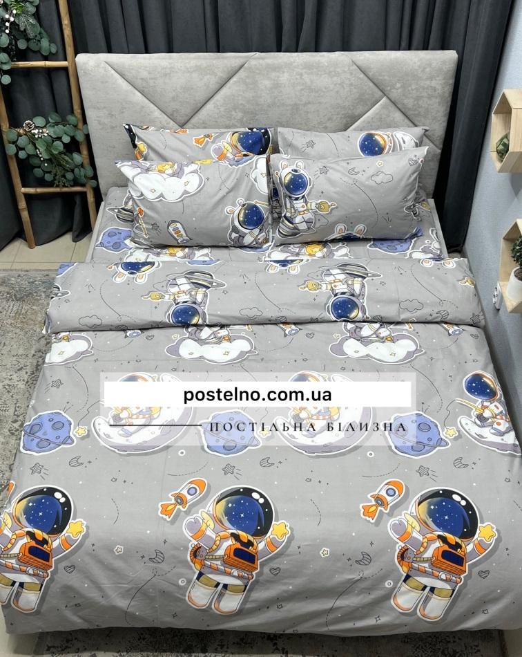 постельное белье серого цвета с космонавтов в космосе