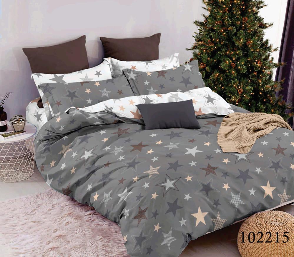 серое постельное белье с разноцветными звездами