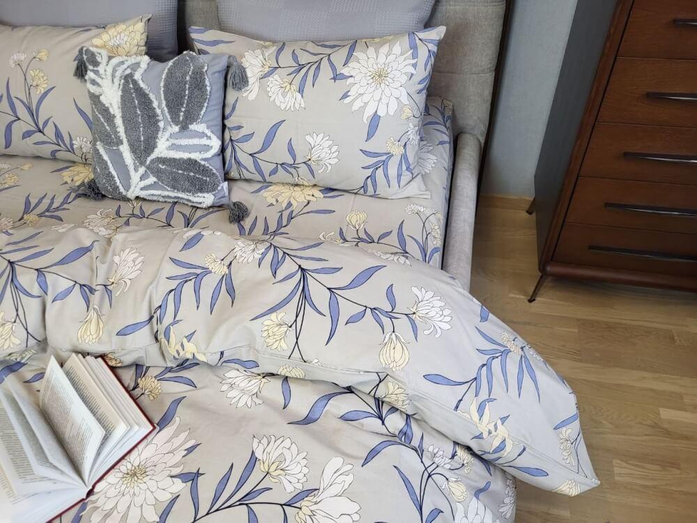 постельное белье бязь премиус бежевое с крупными цветами фото 1