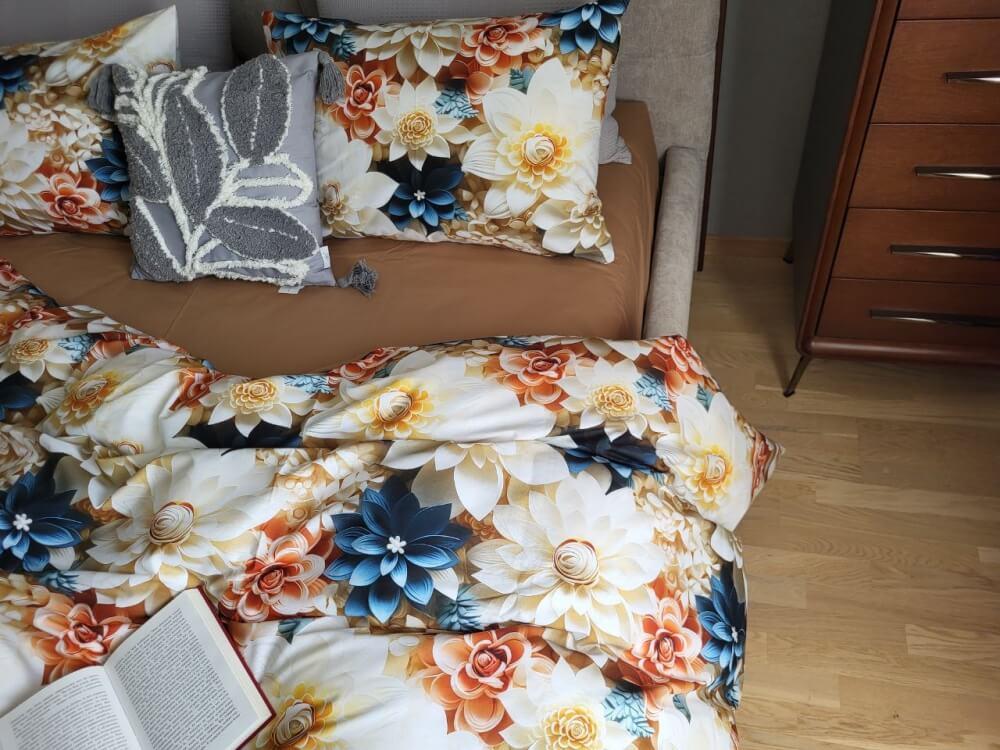 коричневое постельное белье 5Д с крупными цветами фото 1