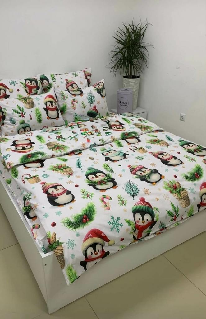 новогоднее постельное белье с пингвинами и елочными веточками