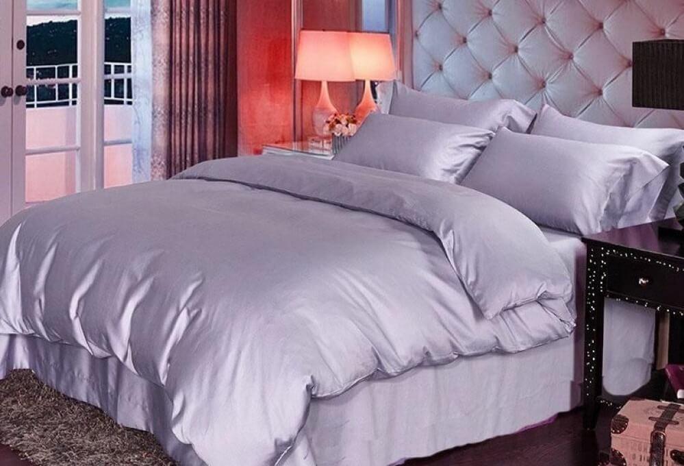 однотонное постельное белье сатин лавандового цвета фото 1