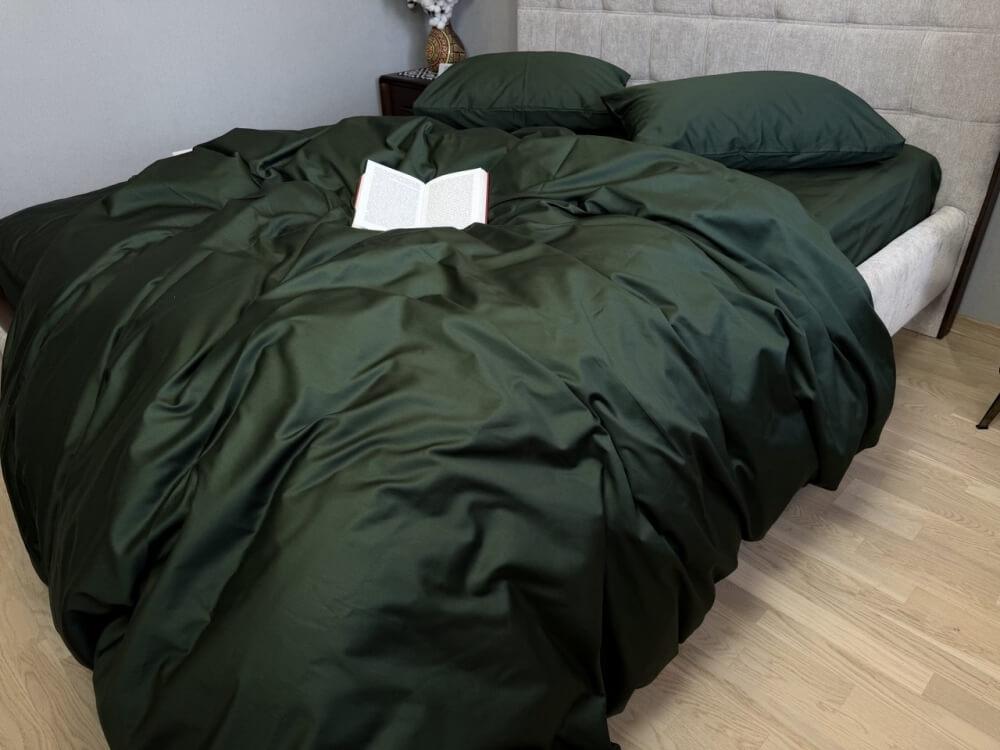однотонное постельное белье сатин изумрудного цвета фото 1
