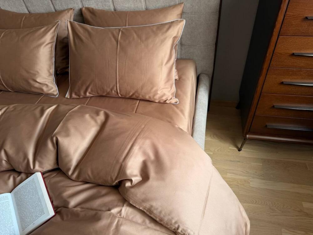 однотонное постельное белье сатин медного цвета с наволочками с кантом фото 2