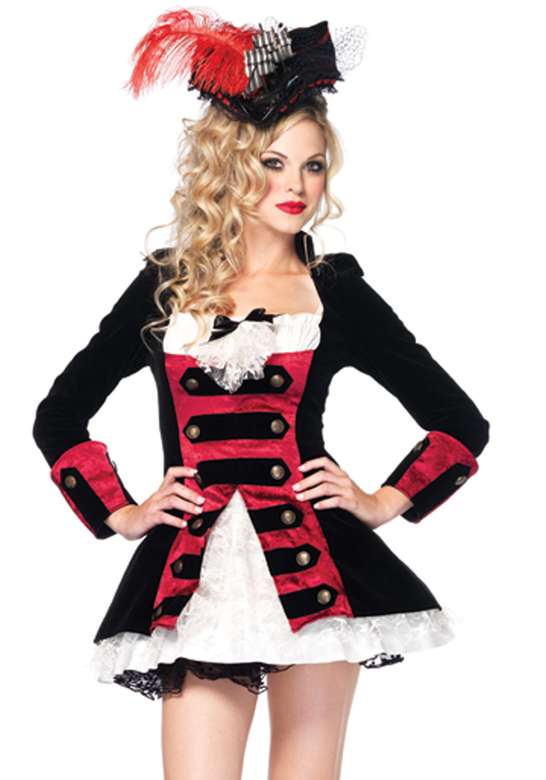 ОЧАРОВАТЕЛЬНАЯ КАПИТАНША ПИРАТОВ