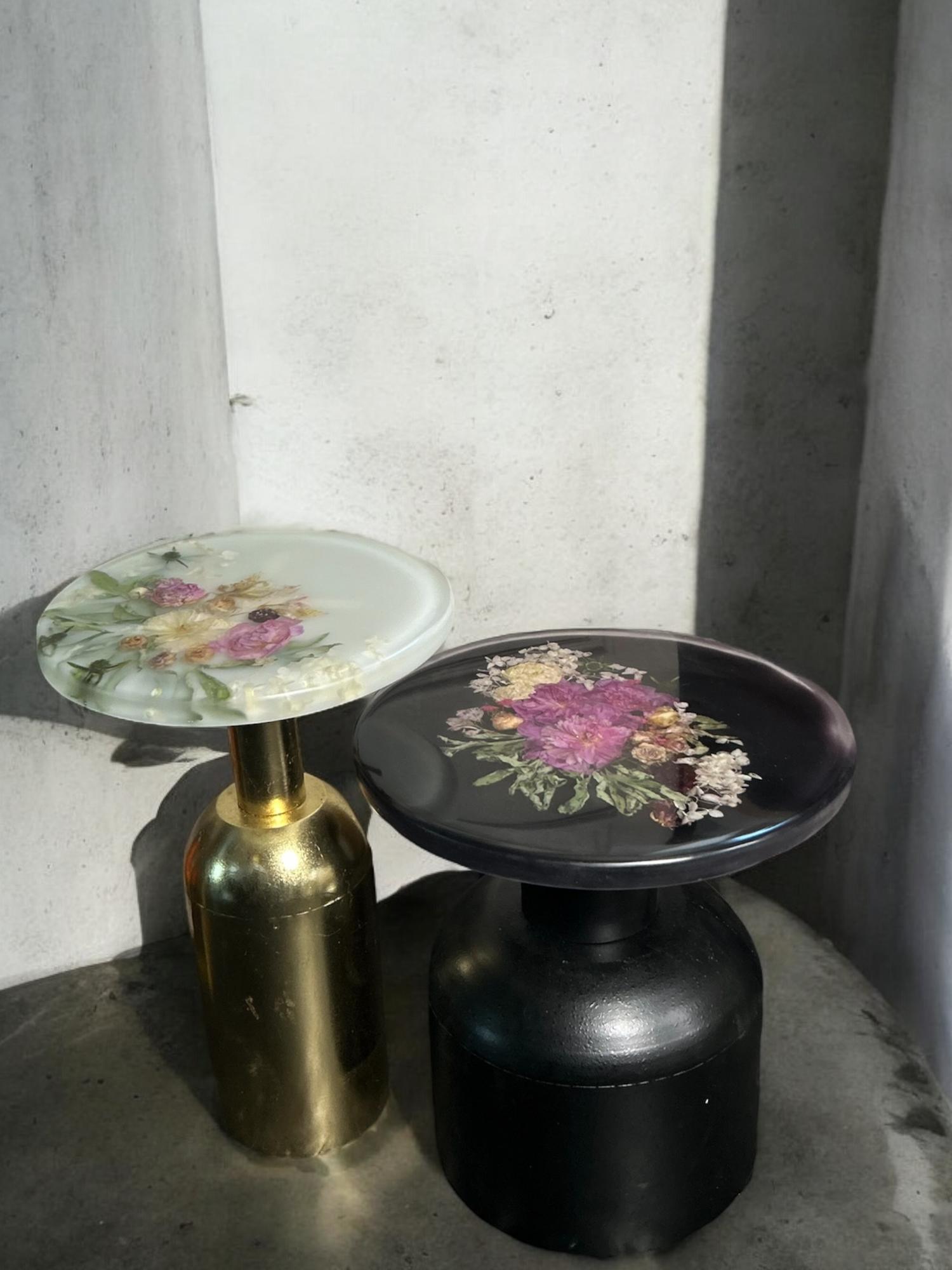 Журнальный столик из серии Duets Flowers, черный