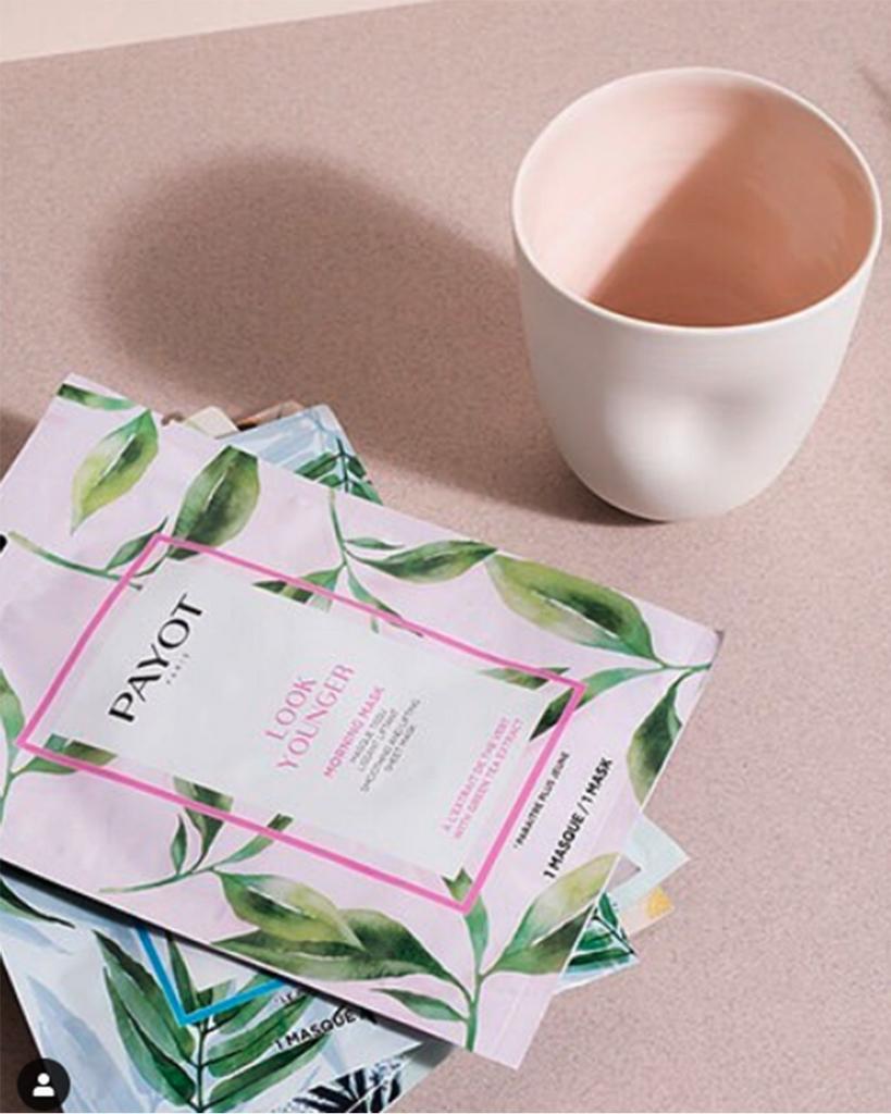 Разглаживающая тканевая маска с эффектом лифтинга