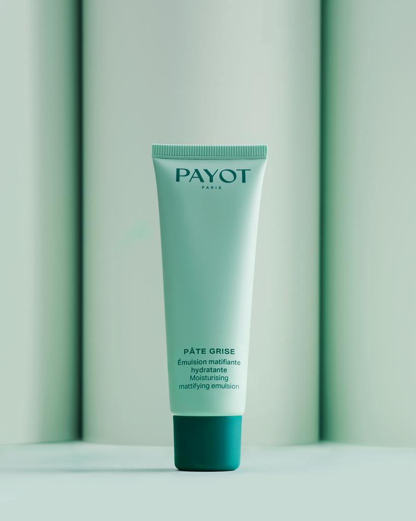 Легкая эмульсия для комбинированной и жирной кожи