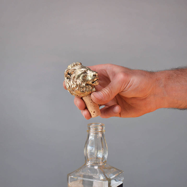 Лев. Стопер для пляшки