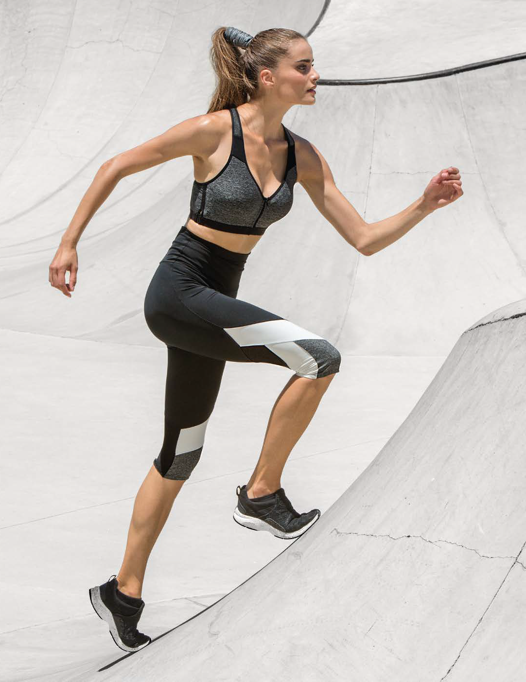 Бюстгальтер для спорта Gisela  4/0013