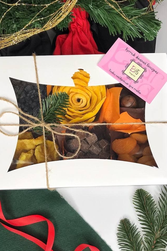 Подарочный бокс 3