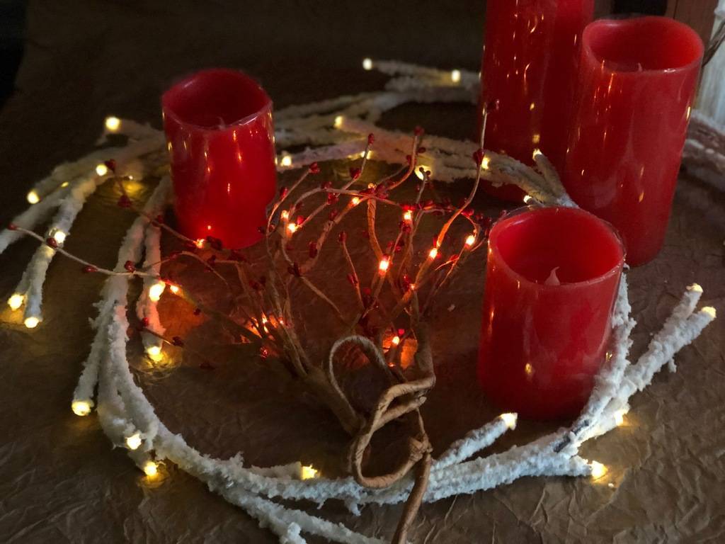 Декор "Заснеженная ветка"