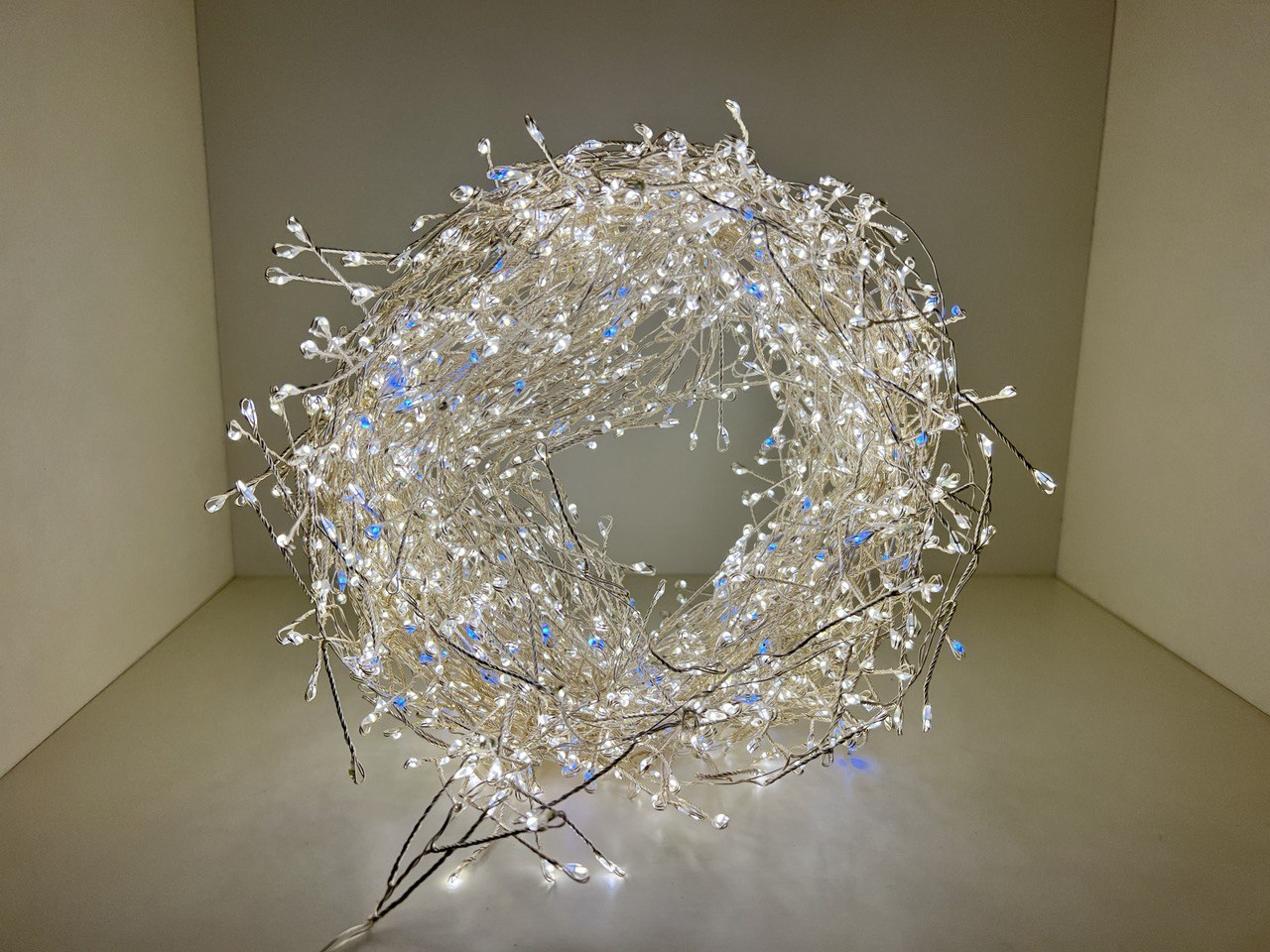 Гигантская микролед Боа