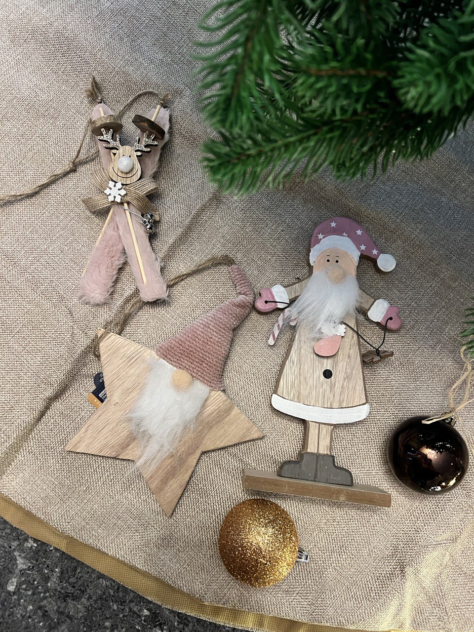 Декор елочный "Розовые лыжи"