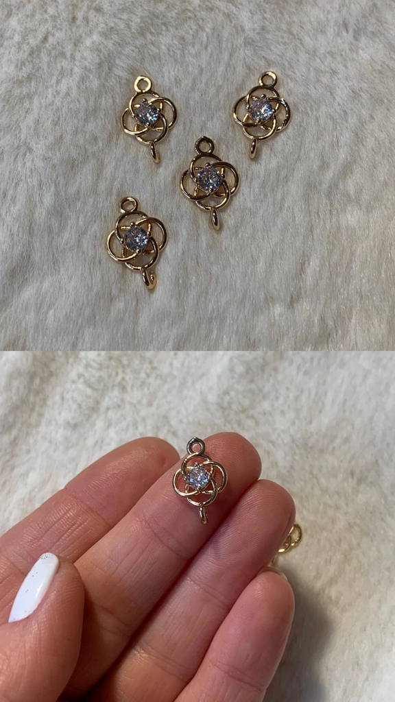 Коннектор с позолотой