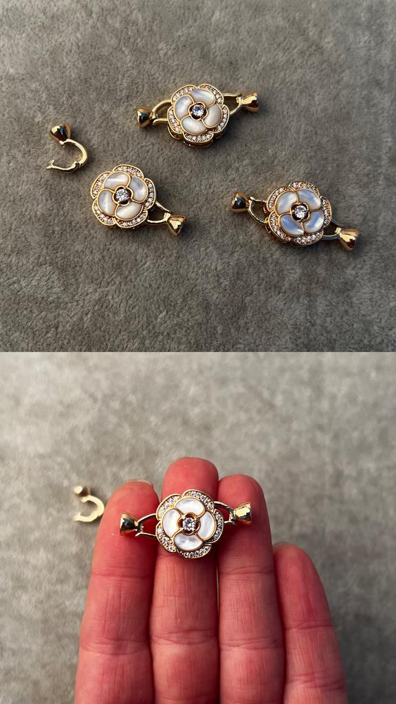 Застежка с позолотой, с перламутром и фианитами 33 мм