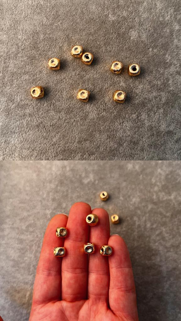 Бусины полые с позолотой 18 ка 6,5 мм