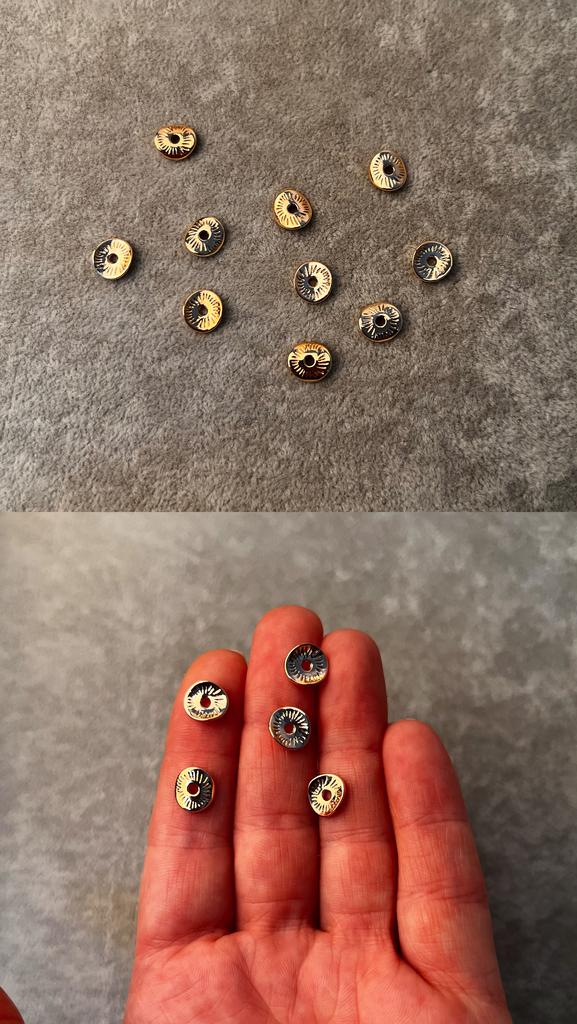 Бусины с позолотой 18 ка 8-9 х 1 мм