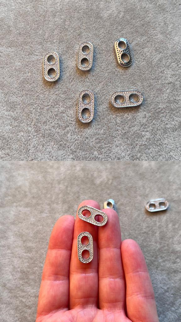 Коннектор с родиевым покрытием и фианитами 18 х 9 мм