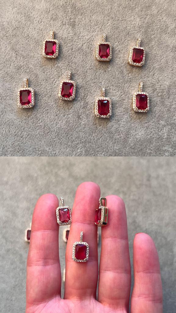 Подвеска с позолотой и фианитами малиновая 11 х 16 мм