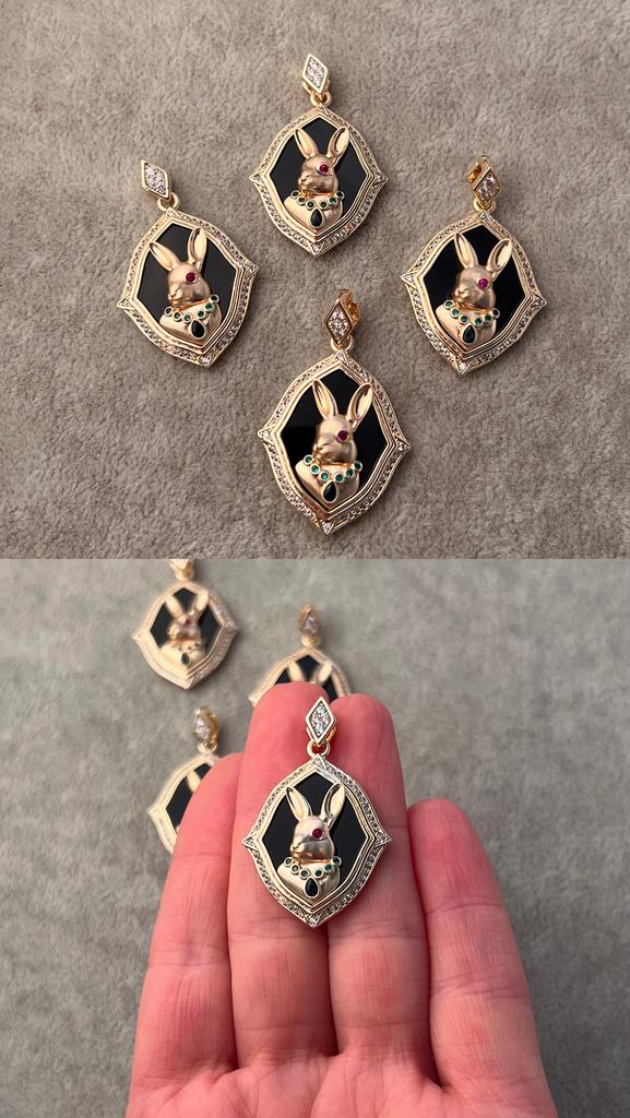 Подвеска с позолотой и фианитами 32 х 25 мм