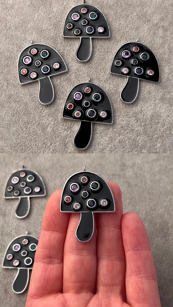 Подвеска родий с эмалью и фианитами 39 х 30 мм