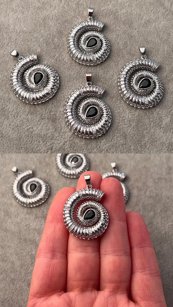 Подвеска родий с фианитами 25 х 30 мм