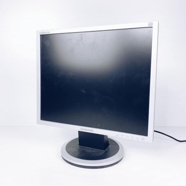 Монітор срібний Samsung OT-005