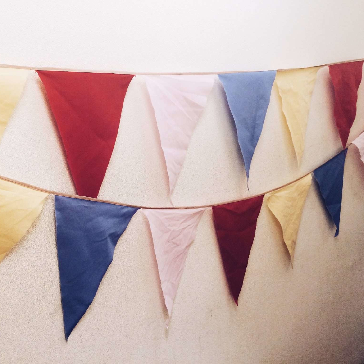 Гирлянда Прапорці кольорові 1