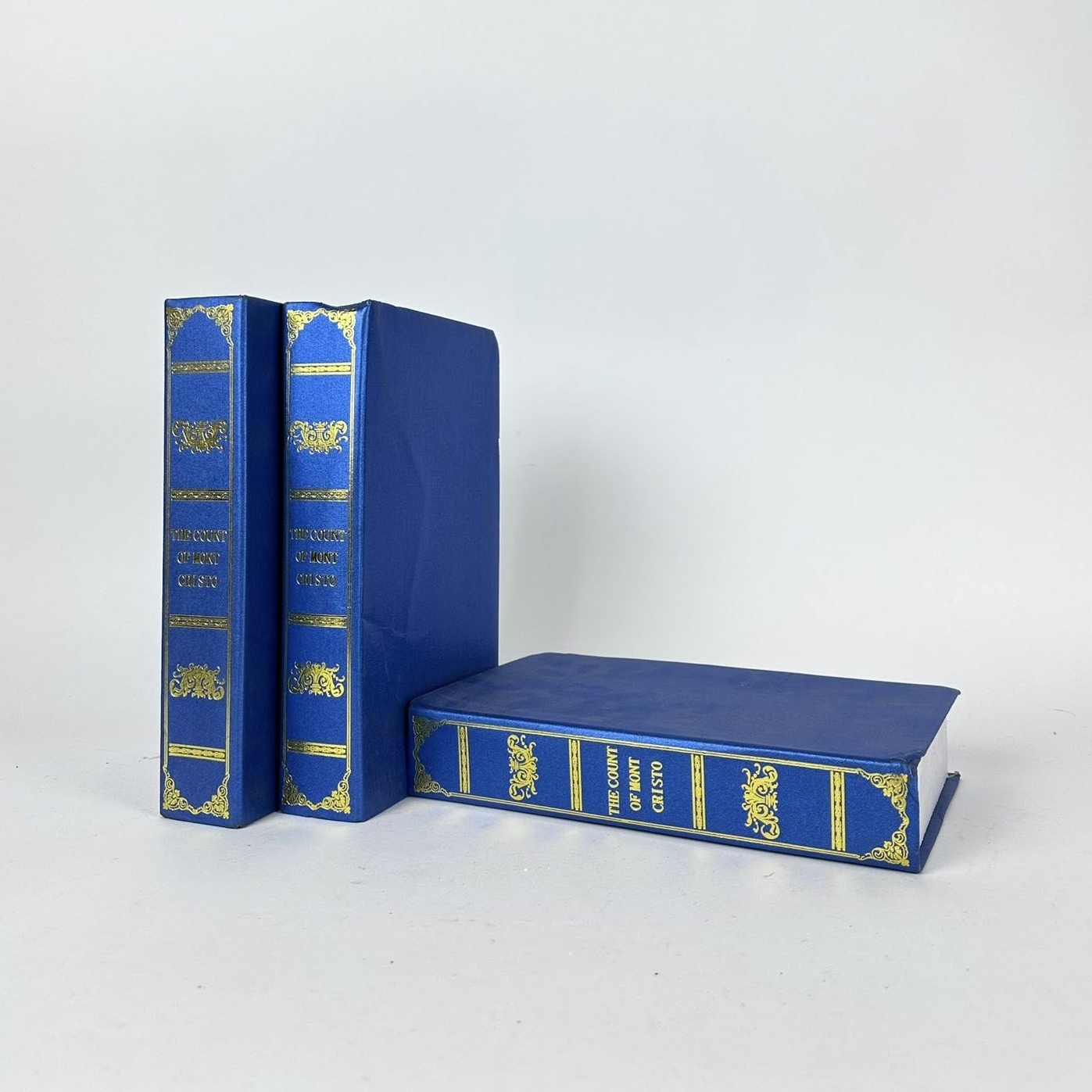 Книга бутафорія синя DE-739