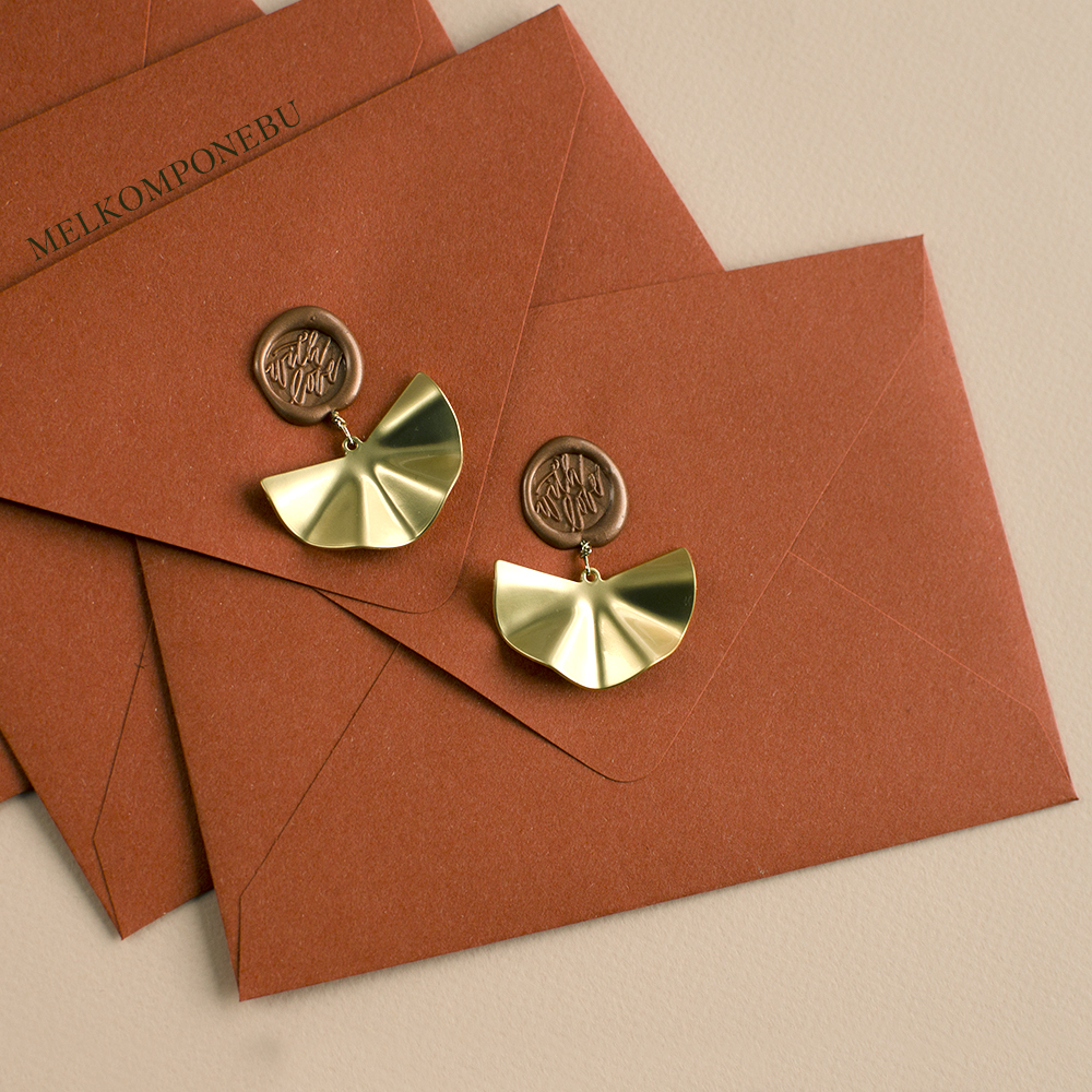 Конверт бумажный с подвеской Ginko. Терракотовый