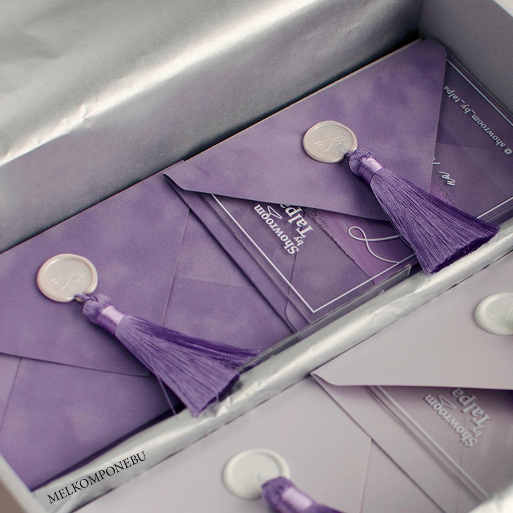 Конверт бархатний з китицею. Фіолетовий