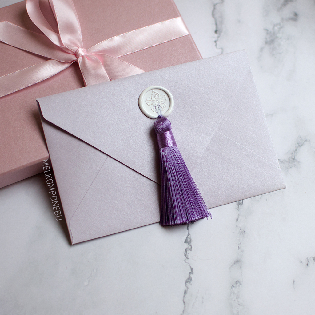 Конверт паперовий з китицею Лавандовий