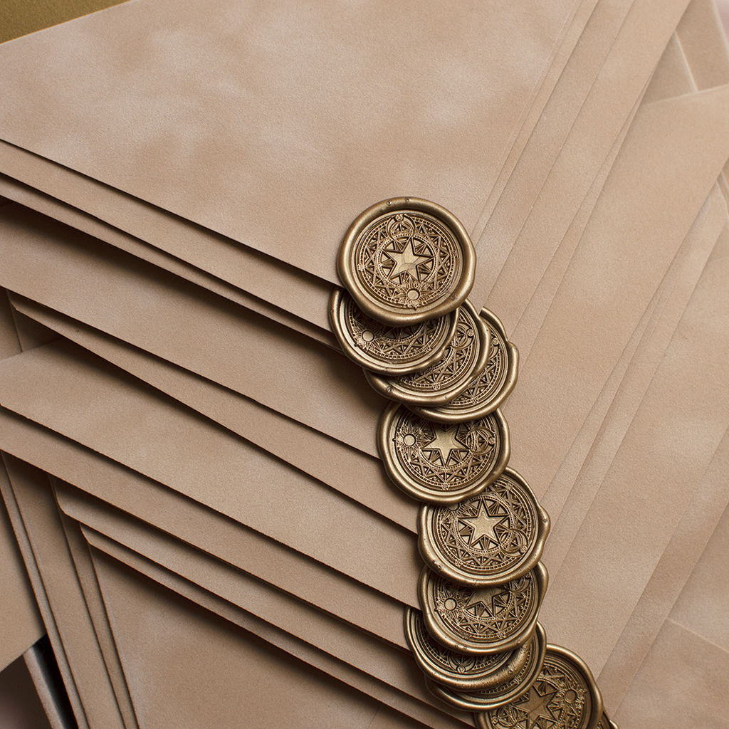 ВЕЛИКИЙ Конверт бархатний. Бежевий