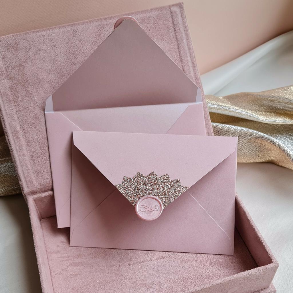 Конверт бархатний з гліттером та сургучем. Ассорті