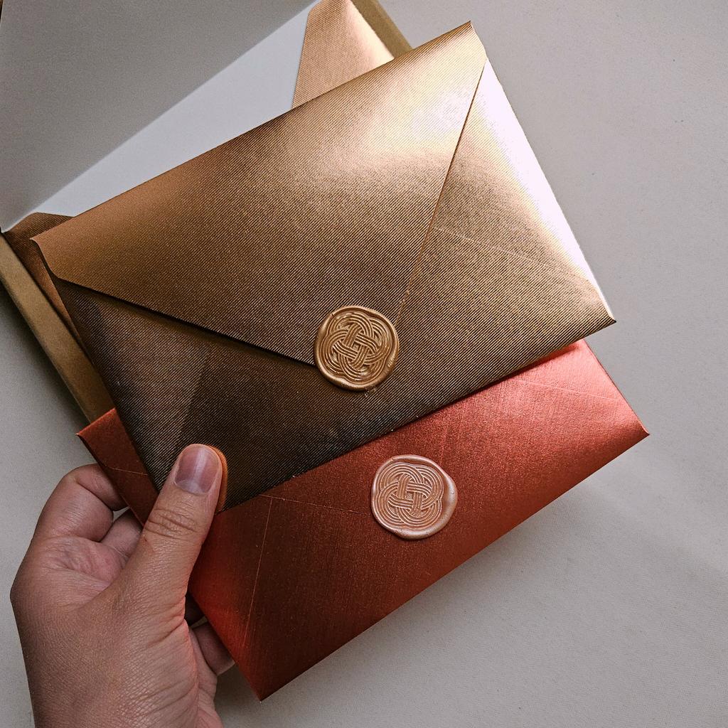 Конверт Дзеркальний металевий. Різні кольори