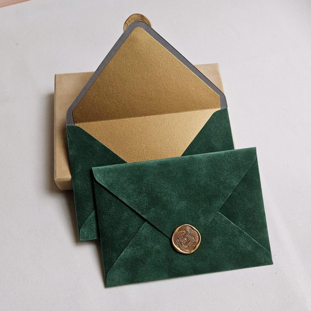 Конверт бархатний ЗЕЛЕНИЙ
