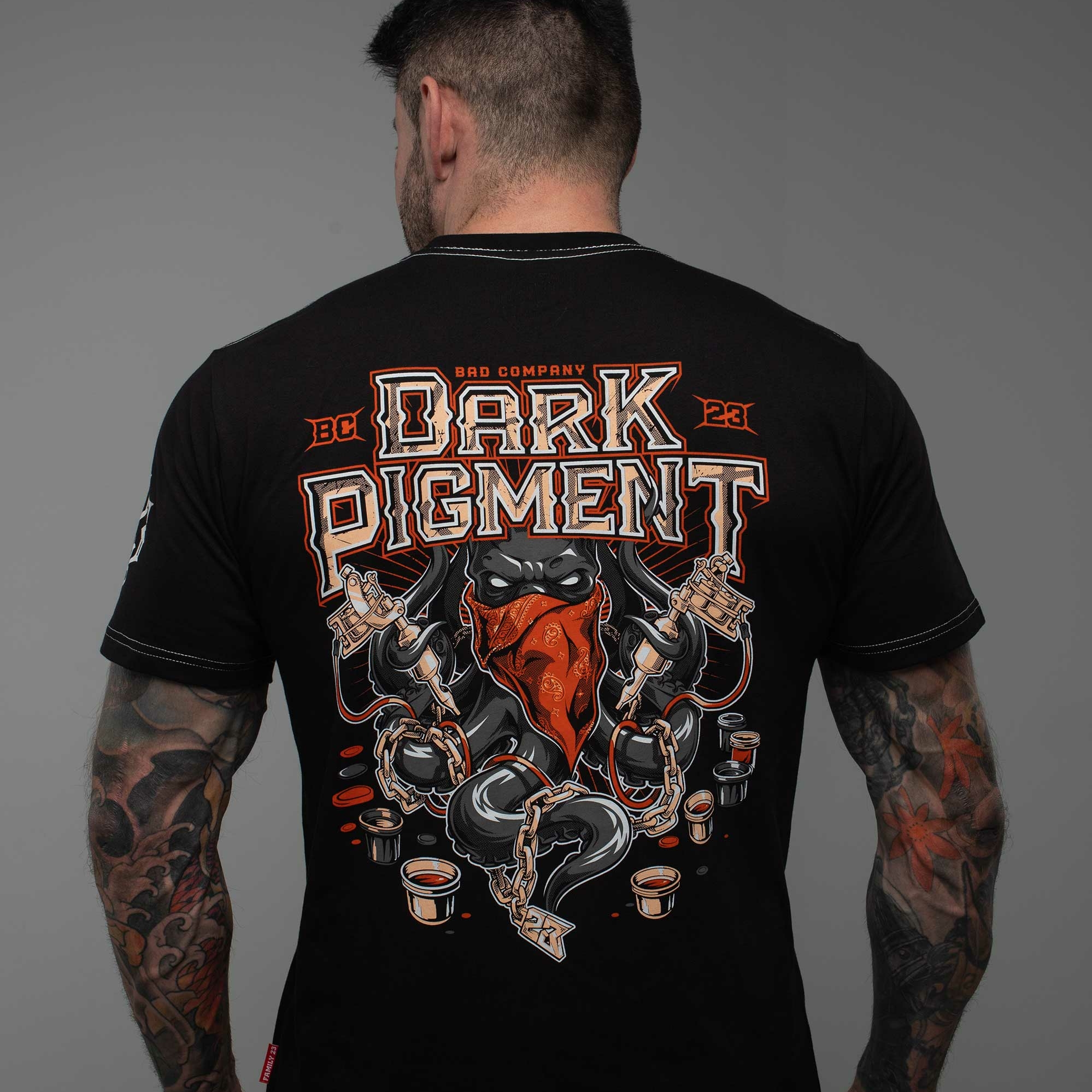 Футболка Dark Pigment