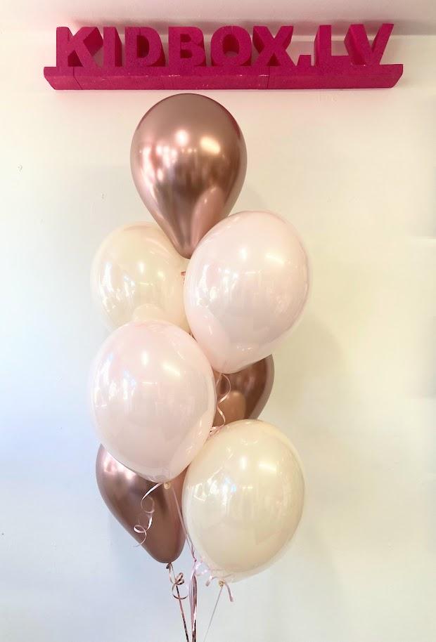 Balonu kompozīcija 77