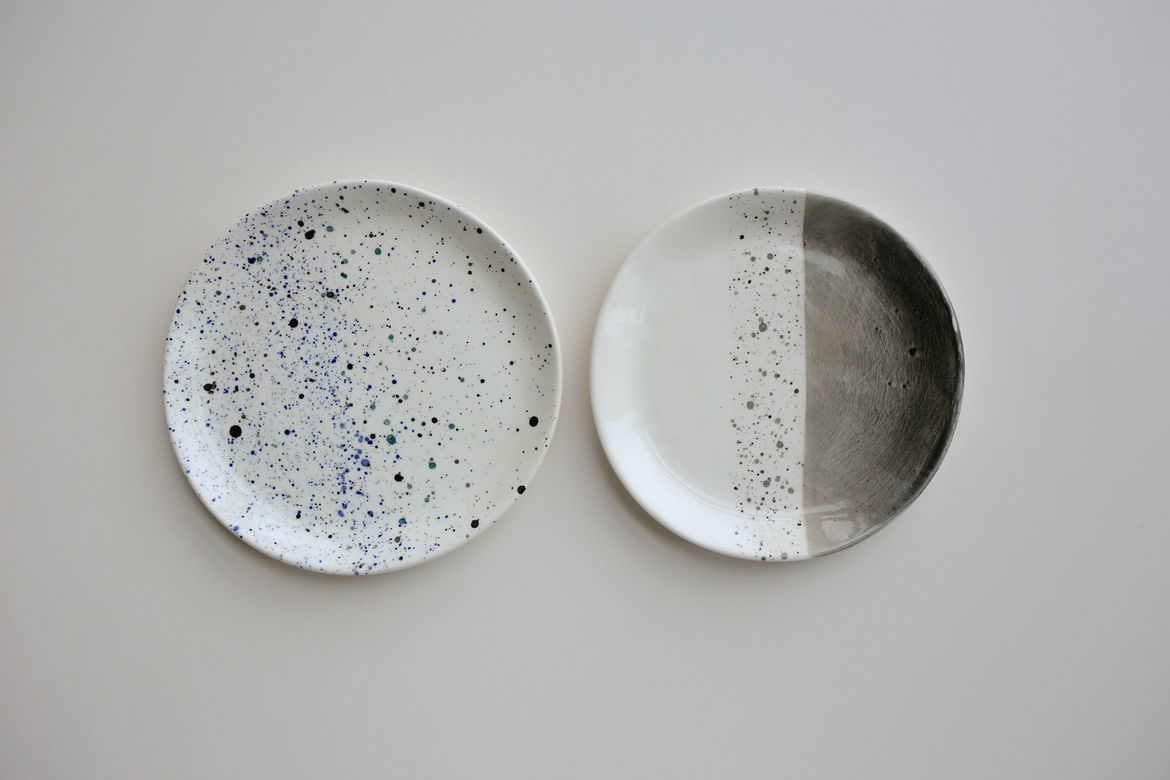 Тарелка в крапинку