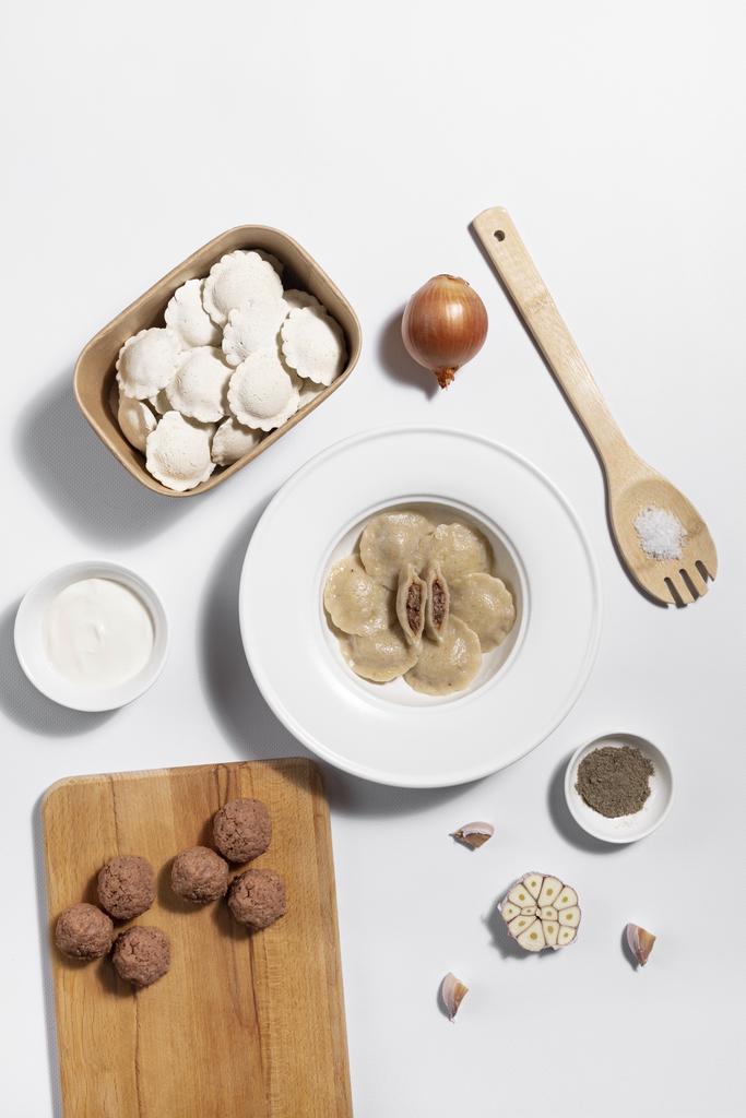 Безглютенові пельмені з рослиним м’ясом