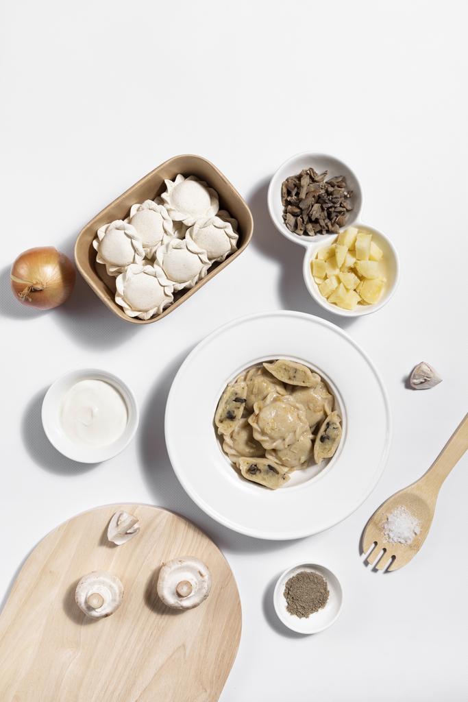 Безглютенові вареники з картоплею та грибами