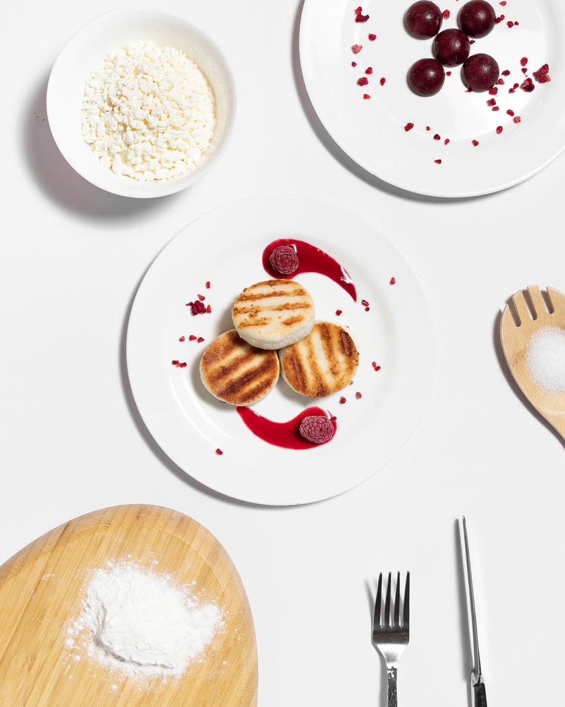 Сирники безлактозні з малиною