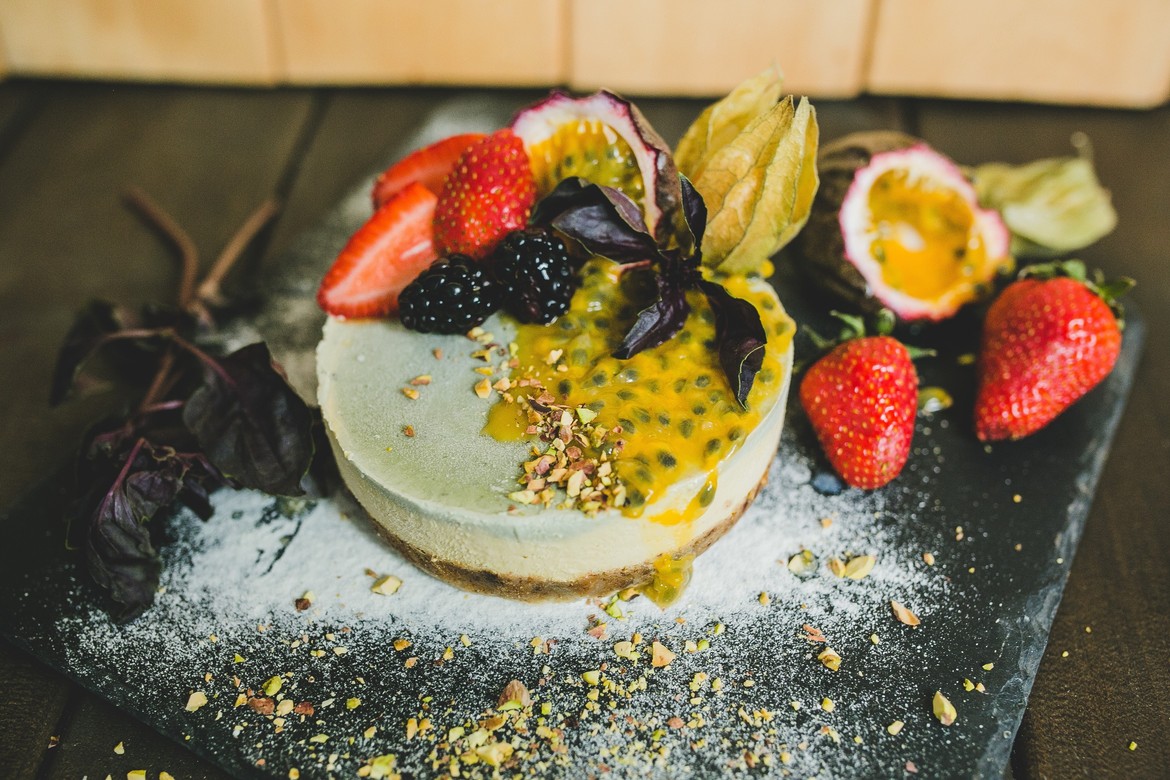 Манго - базилік rawcake