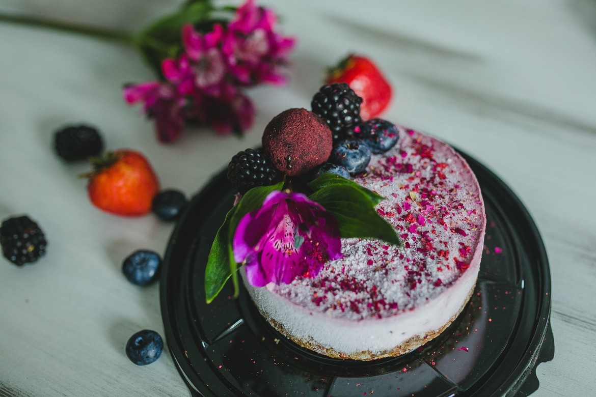 Rawcake лаванда-чорниця