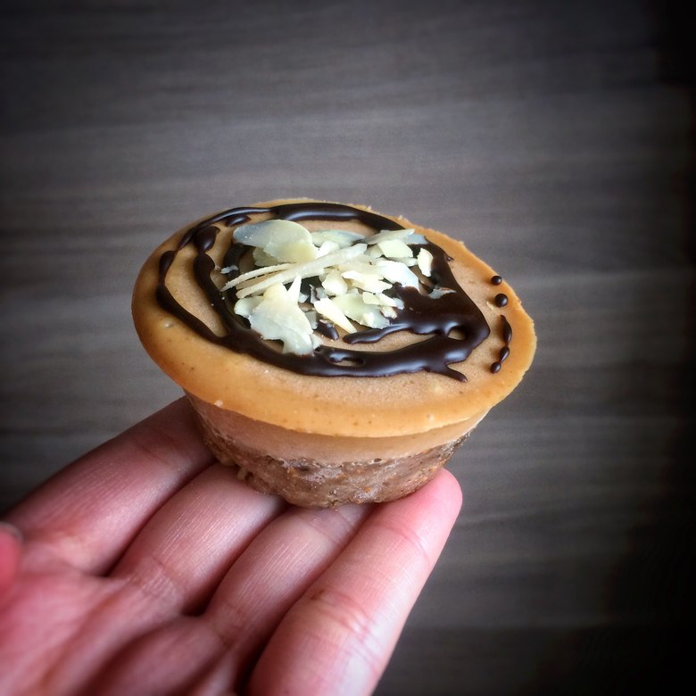 Капкейки с арахисовым кремом и инжиром