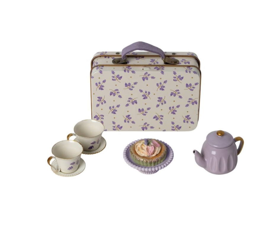 Afternoon treat, Mouse - Purple Madelaine