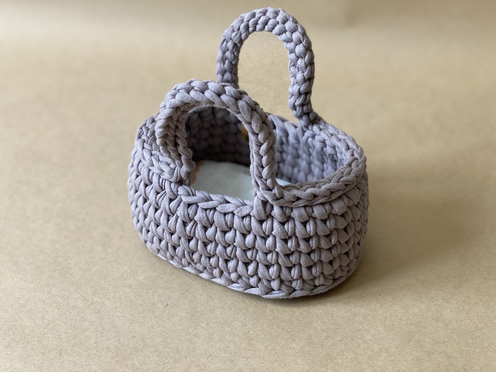 Knitted Doll Basket Small
