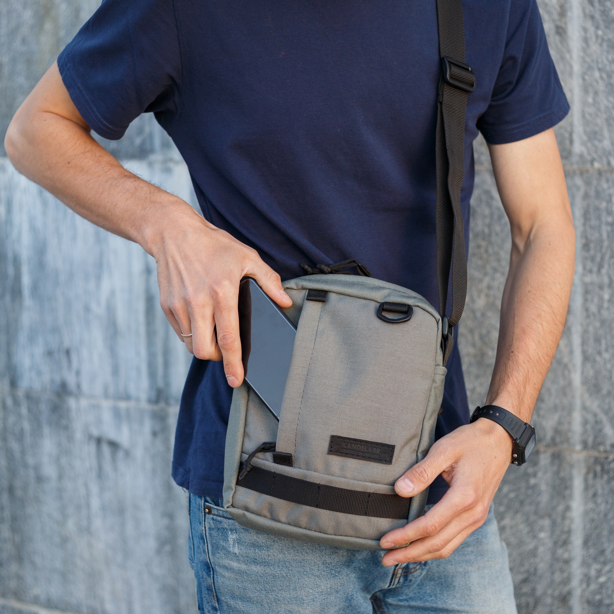 Shoulder Bag Big Grey