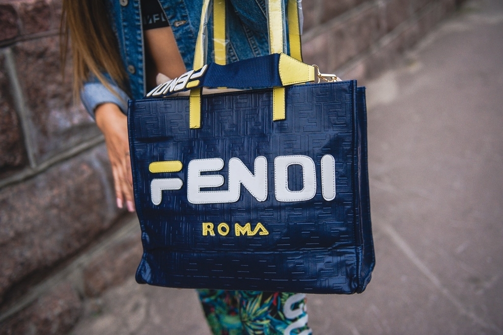 Сумка шоппер фенди